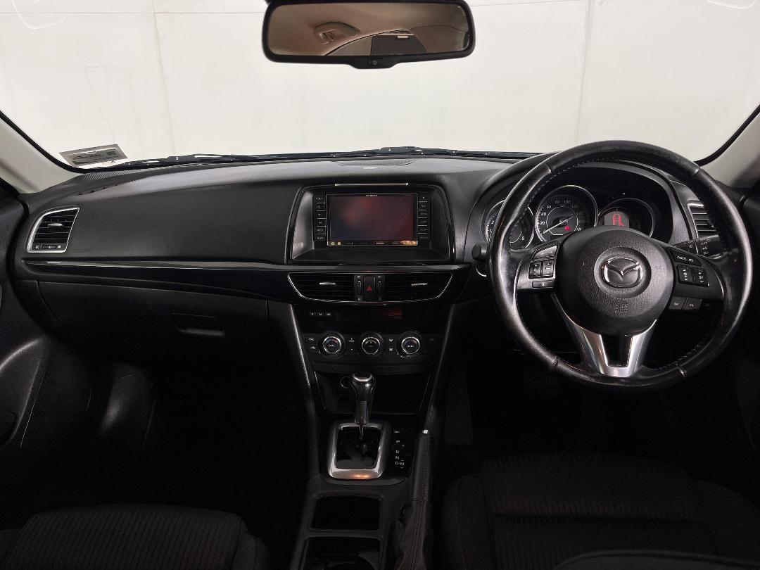 Photo '17' of Mazda Atenza