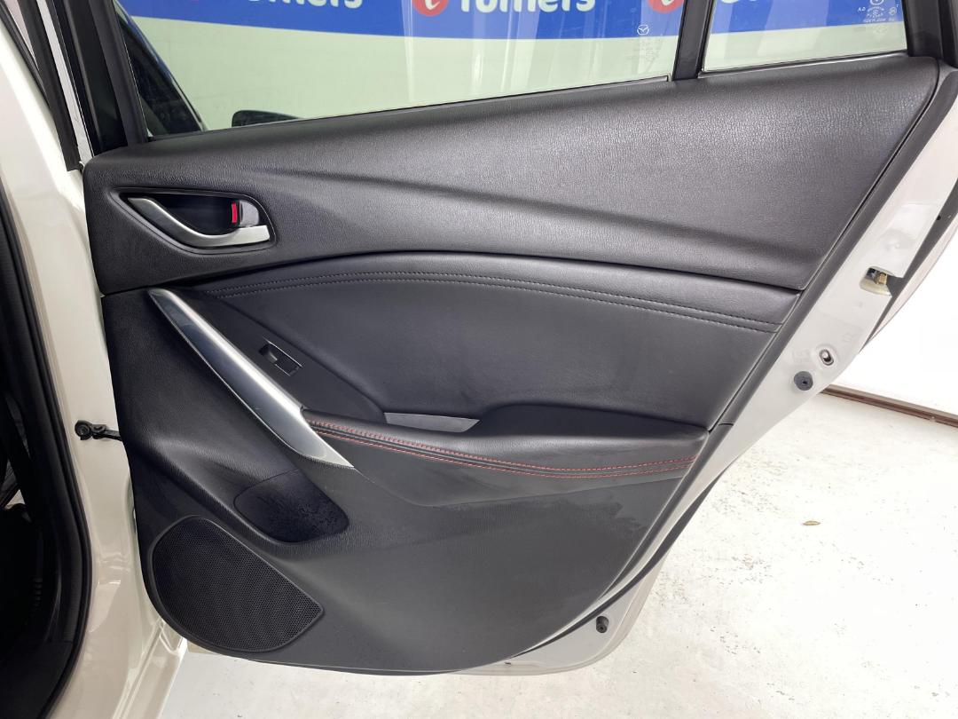 Photo '19' of Mazda Atenza