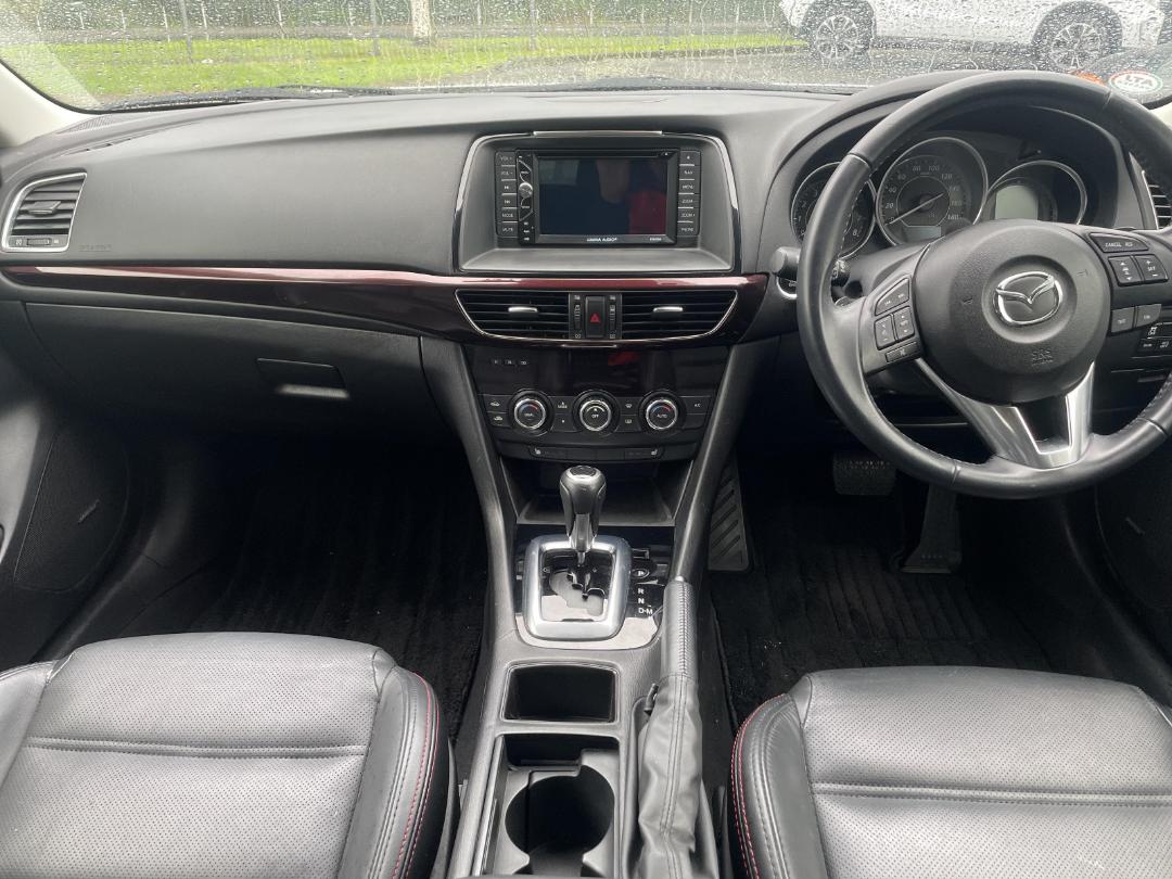 Photo '17' of Mazda Atenza