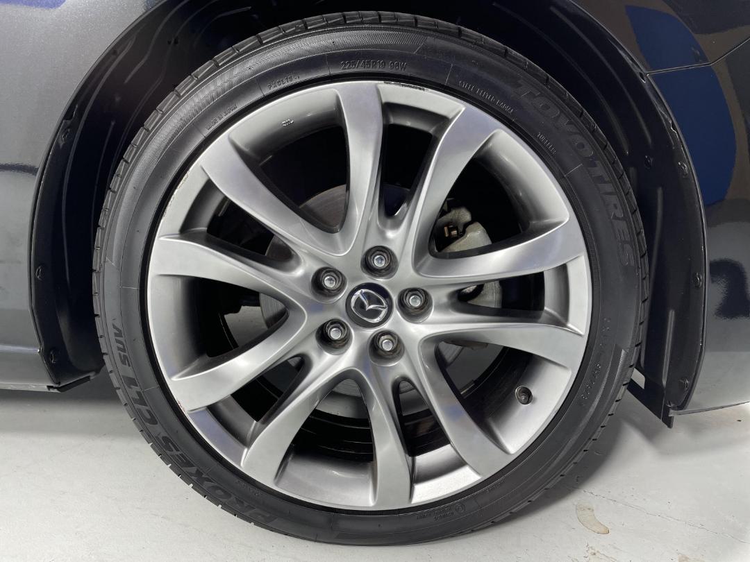 Photo '9' of Mazda Atenza