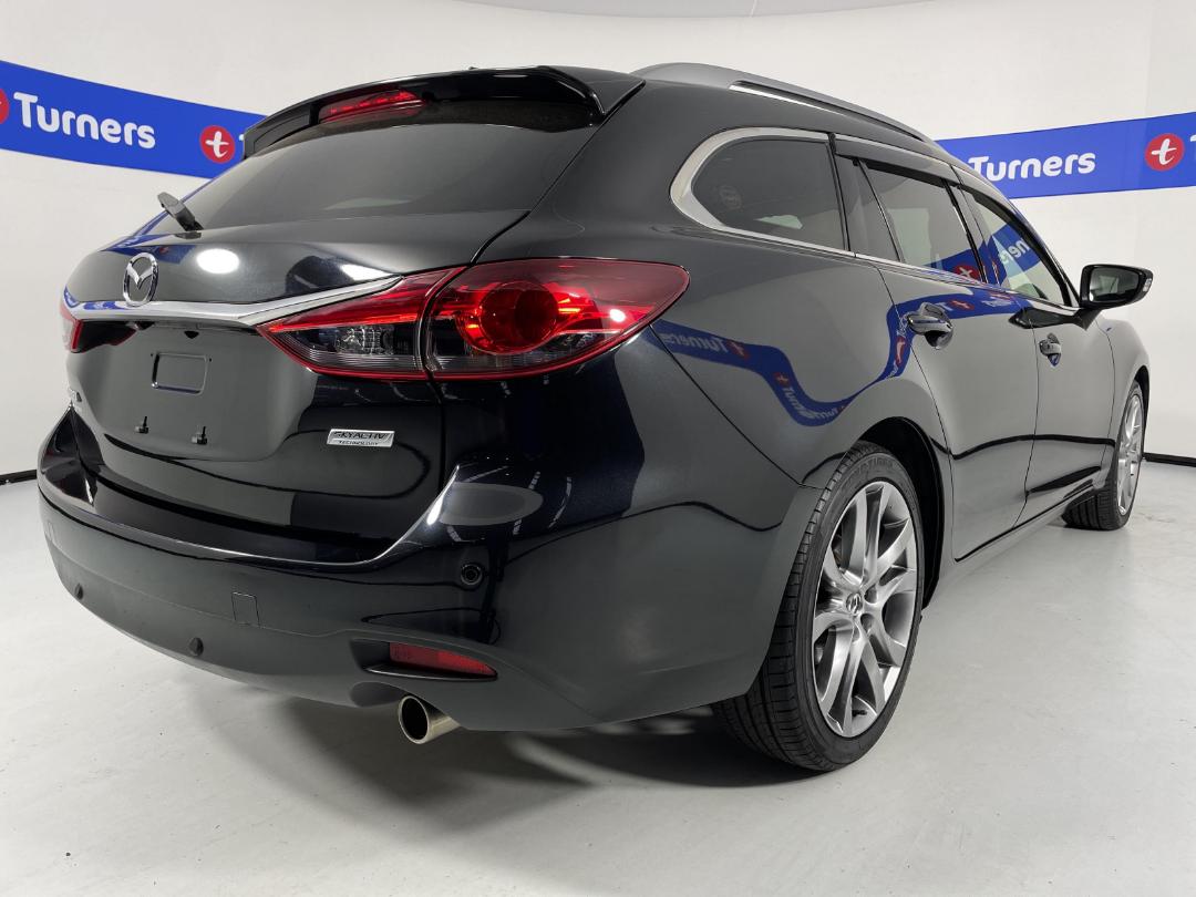 Photo '7' of Mazda Atenza