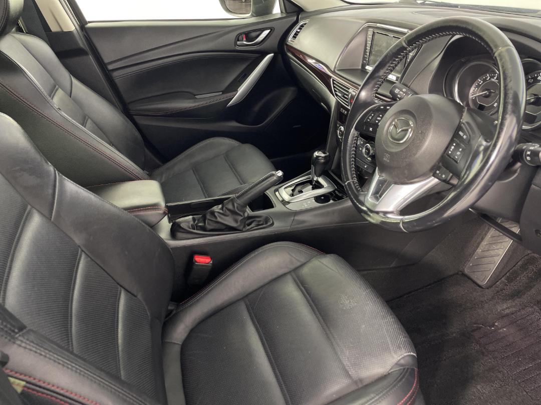 Photo '16' of Mazda Atenza