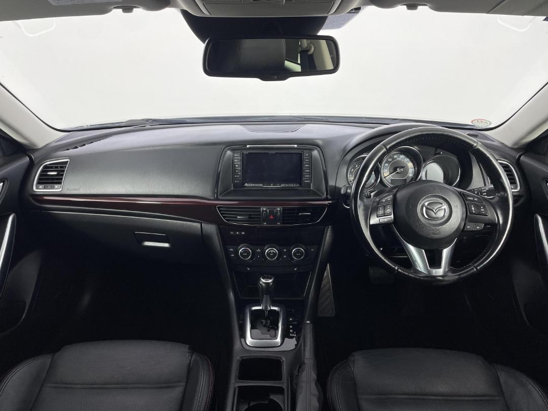 Photo '17' of Mazda Atenza