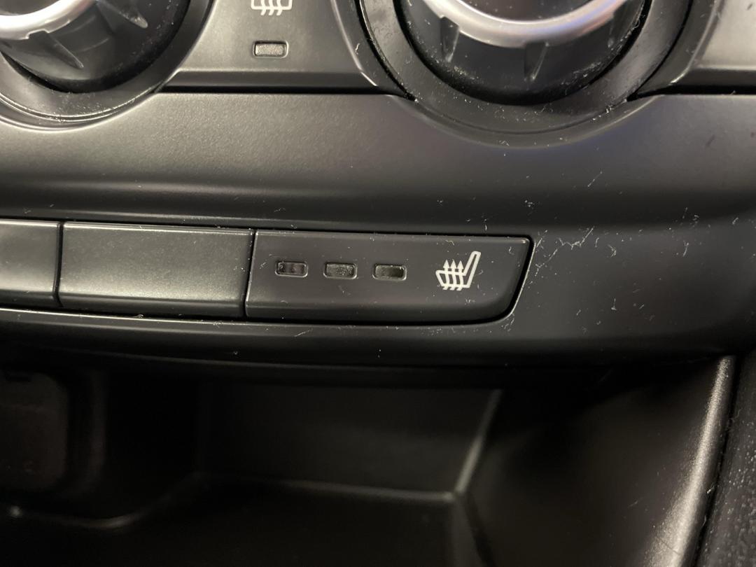 Photo '29' of Mazda Atenza