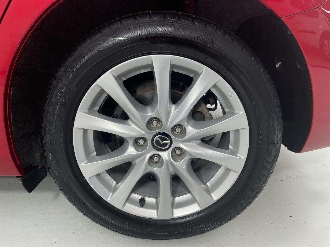 Photo '11' of Mazda Atenza