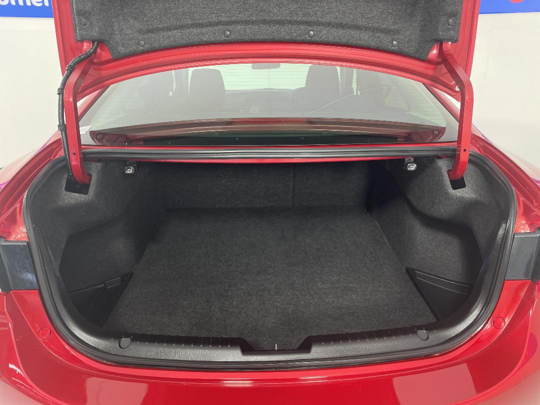 Photo '14' of Mazda Atenza