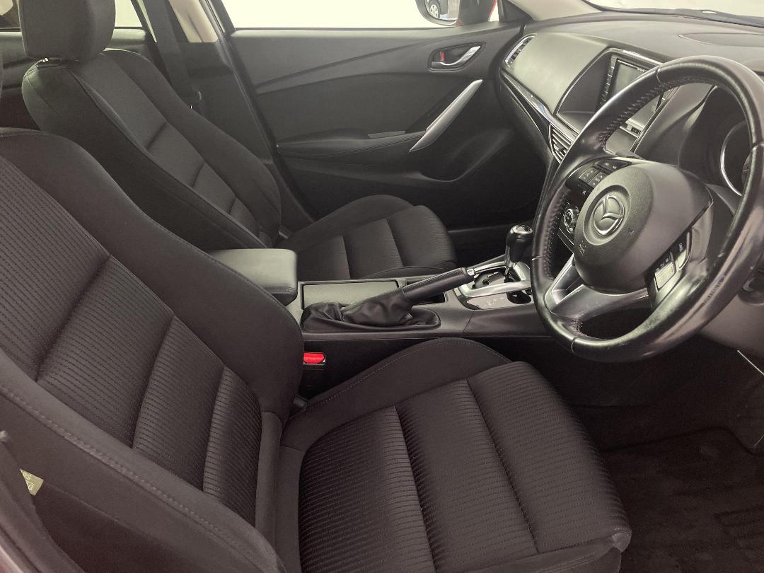 Photo '16' of Mazda Atenza