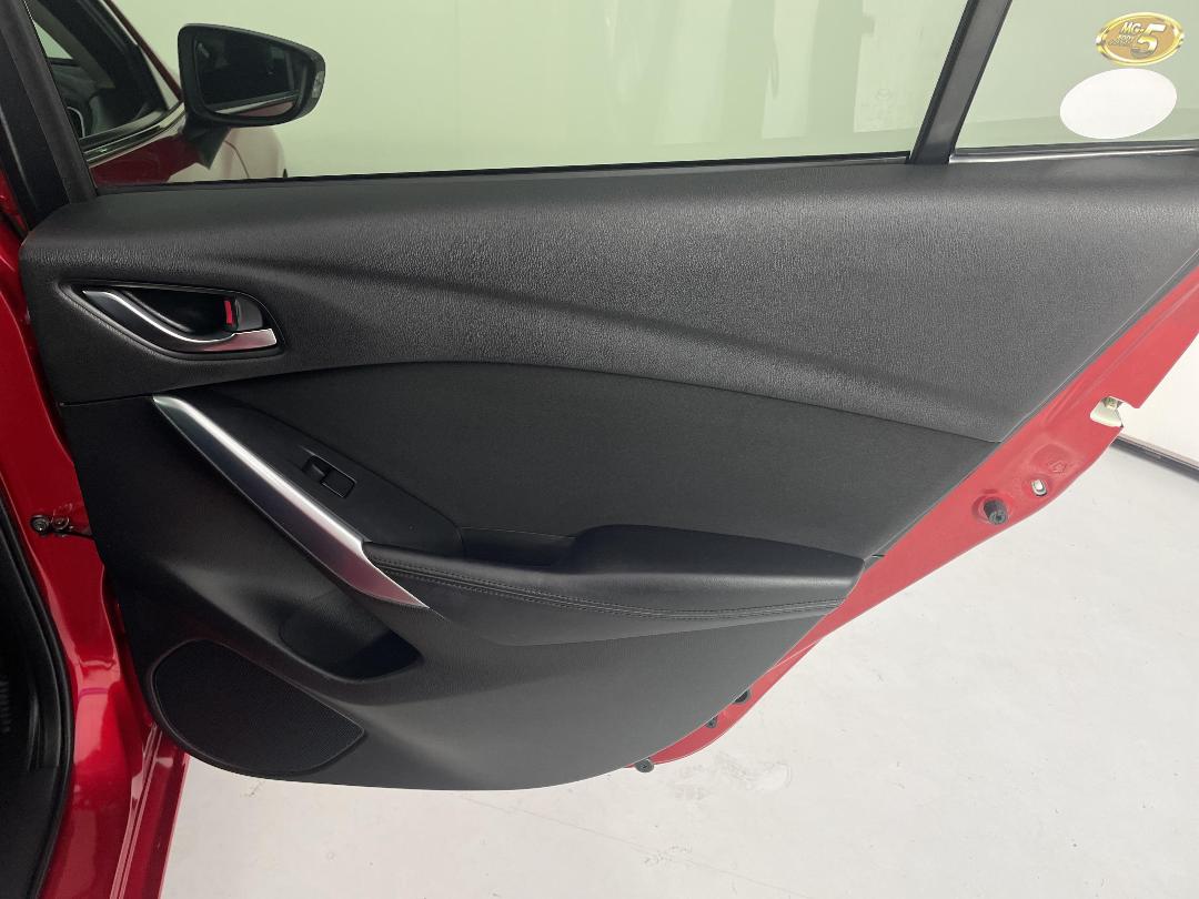 Photo '19' of Mazda Atenza