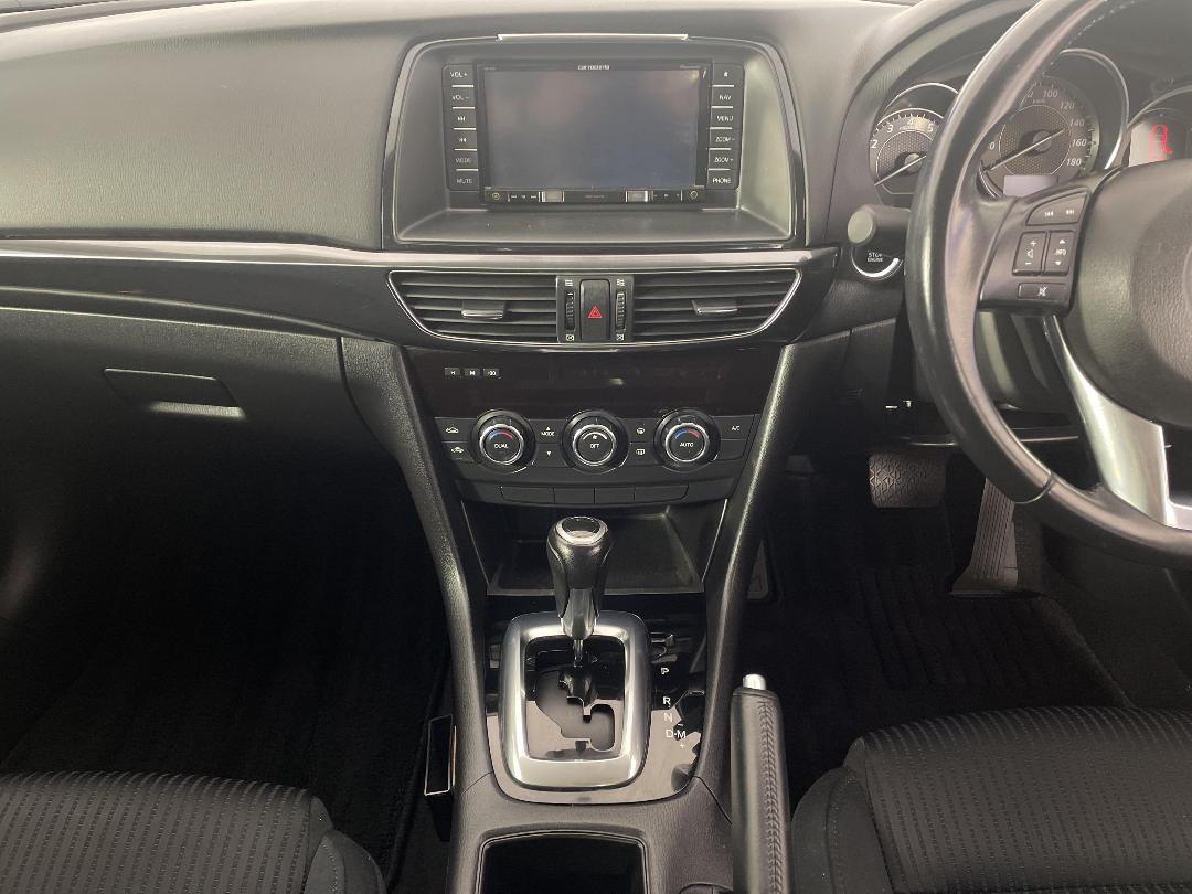 Photo '18' of Mazda Atenza