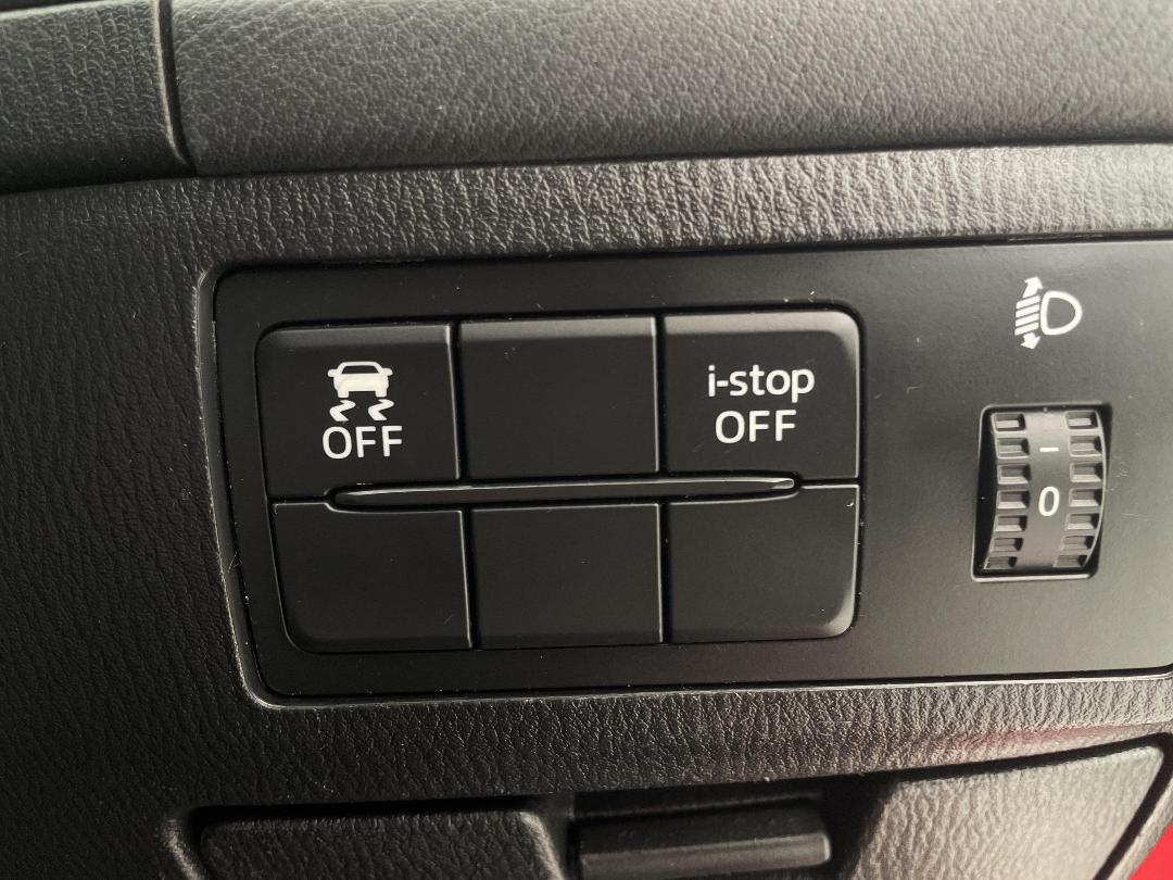 Photo '23' of Mazda Atenza