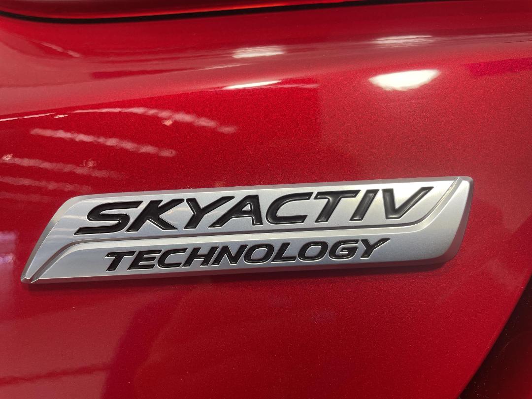 Photo '28' of Mazda Atenza