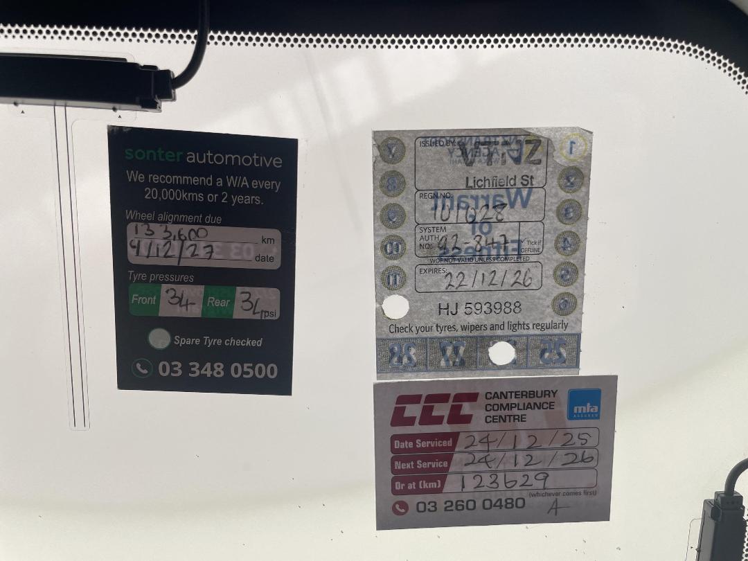 Photo '29' of Mazda Atenza