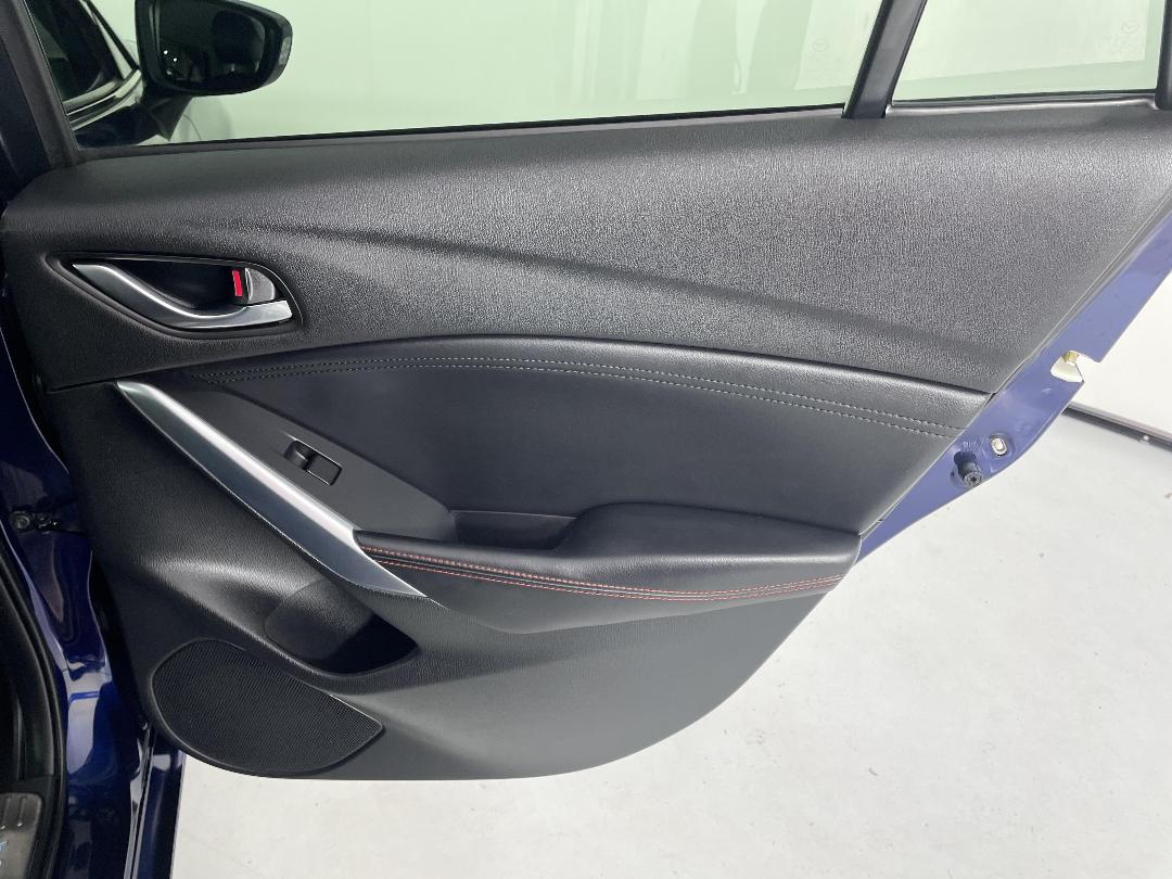 Photo '19' of Mazda Atenza