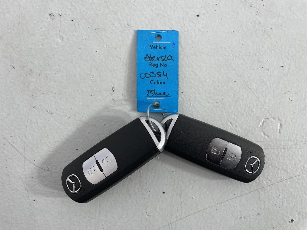 Photo '22' of Mazda Atenza