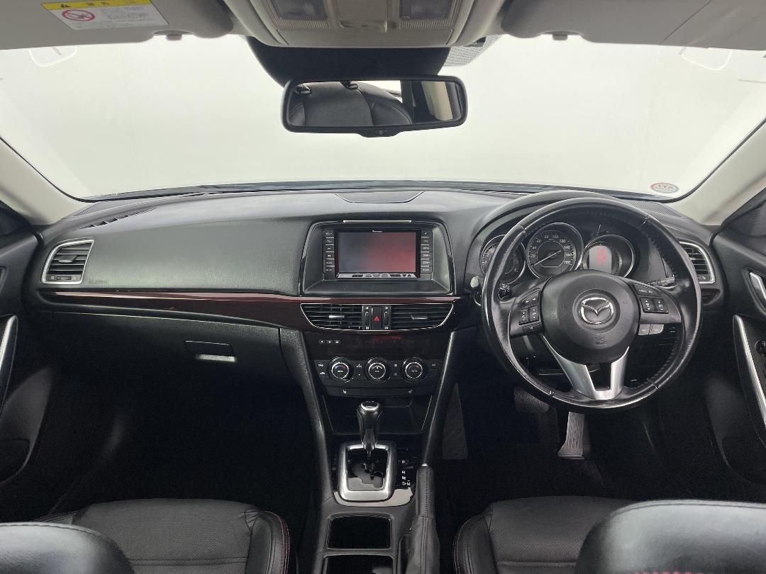 Photo '17' of Mazda Atenza