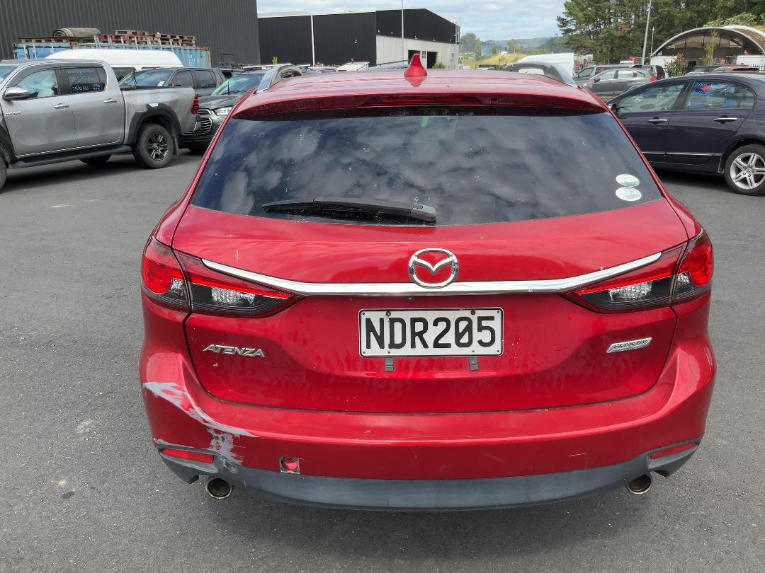 Photo '6' of Mazda Atenza