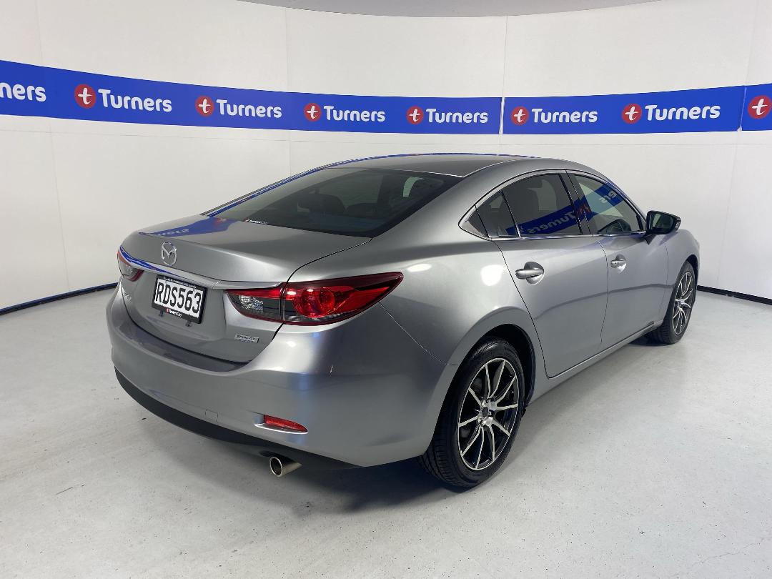 Photo '7' of Mazda Atenza