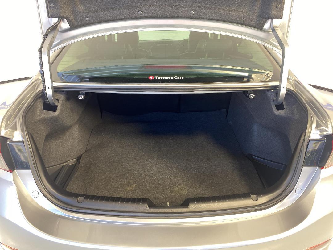 Photo '14' of Mazda Atenza