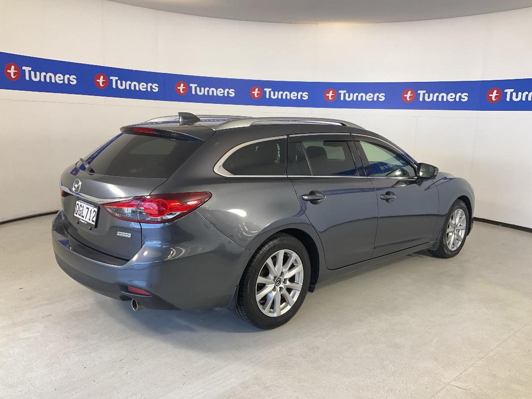 Photo '7' of Mazda Atenza