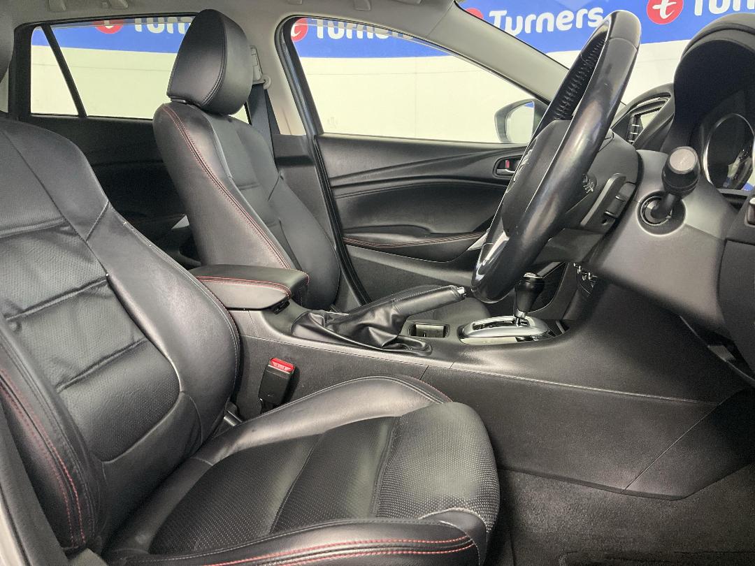 Photo '16' of Mazda Atenza