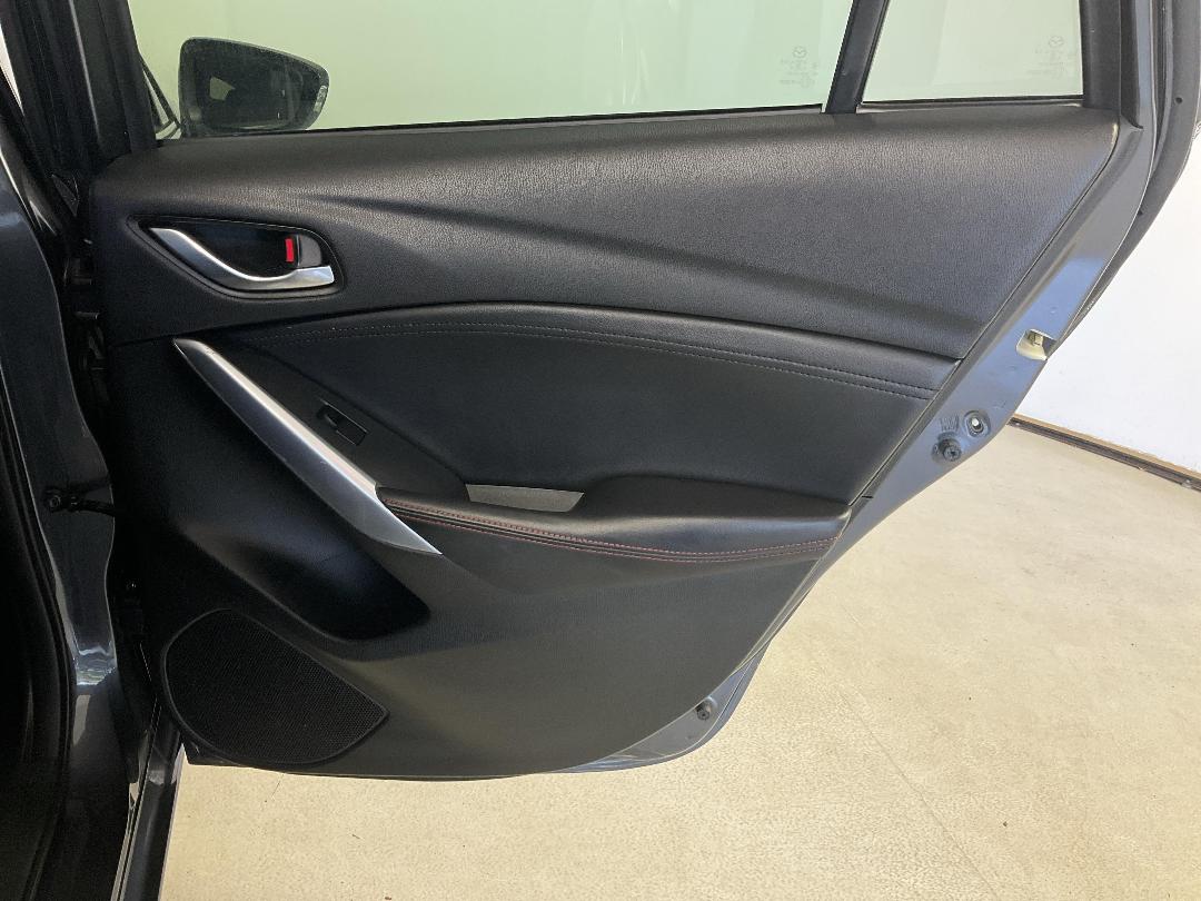 Photo '19' of Mazda Atenza