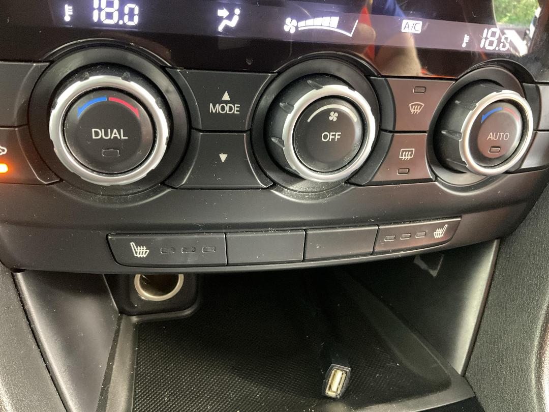 Photo '29' of Mazda Atenza