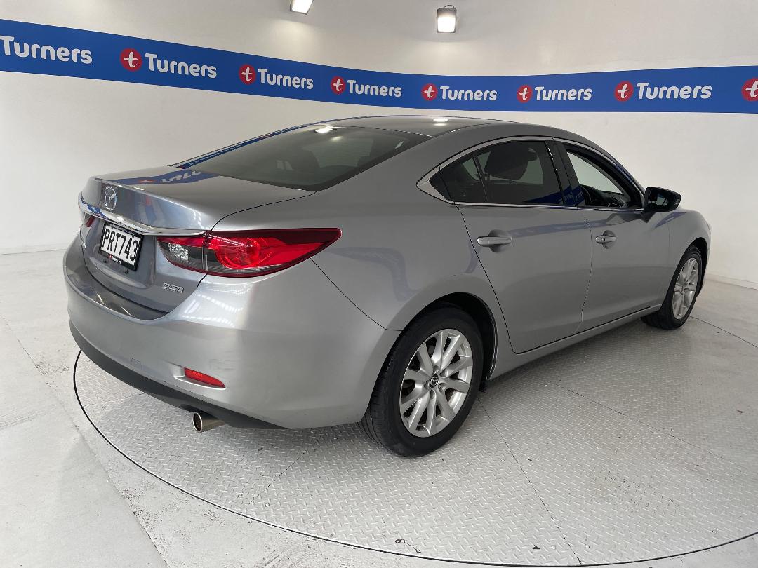 Photo '7' of Mazda Atenza