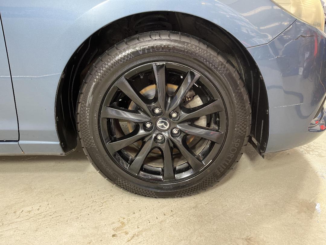 Photo '9' of Mazda Atenza