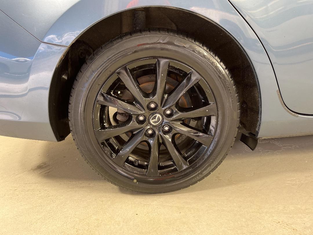 Photo '12' of Mazda Atenza