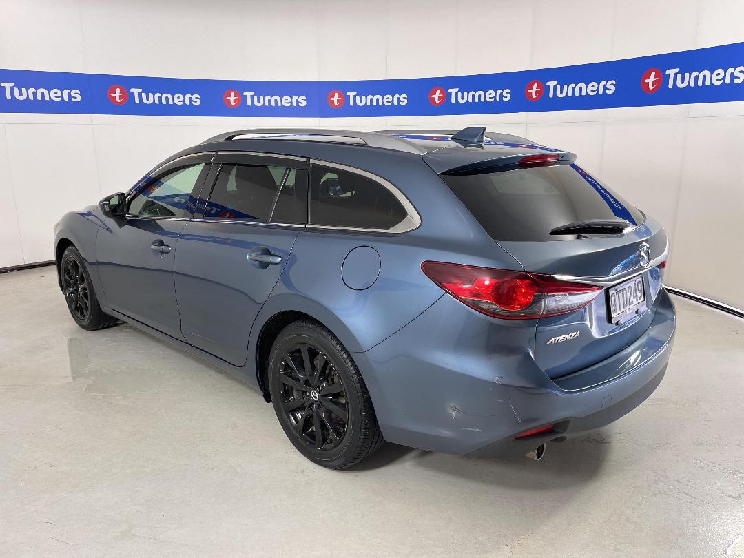 Photo '5' of Mazda Atenza