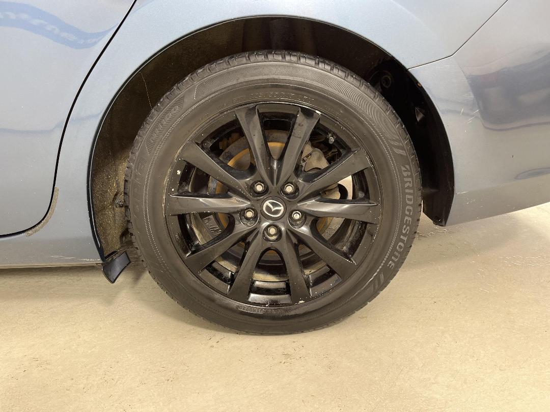 Photo '11' of Mazda Atenza