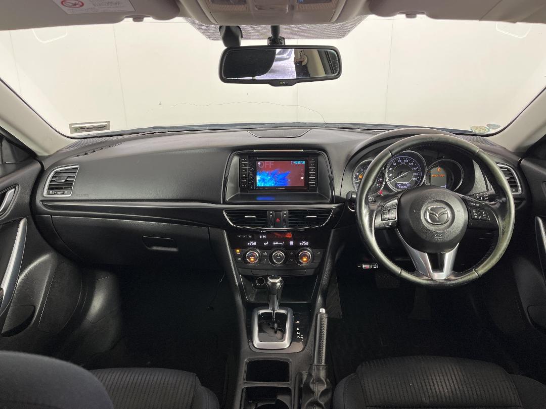 Photo '17' of Mazda Atenza