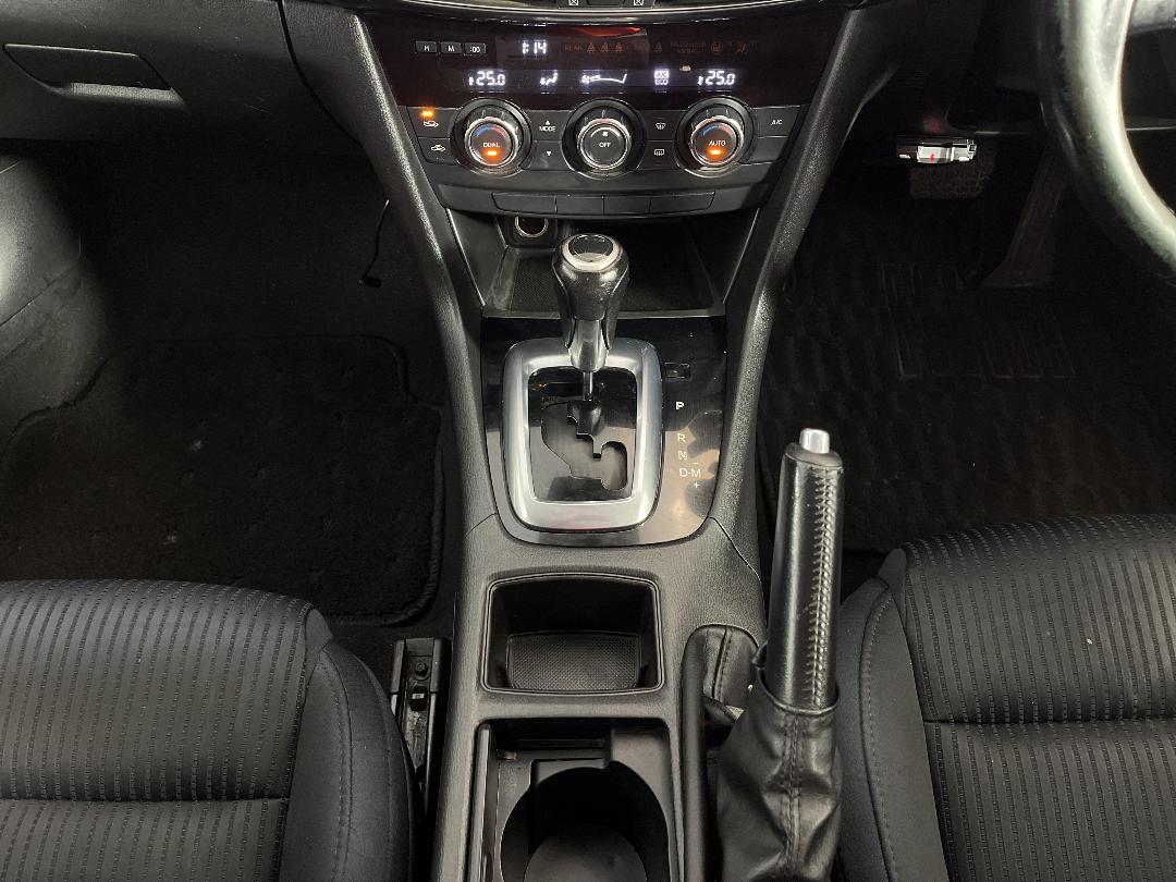 Photo '18' of Mazda Atenza