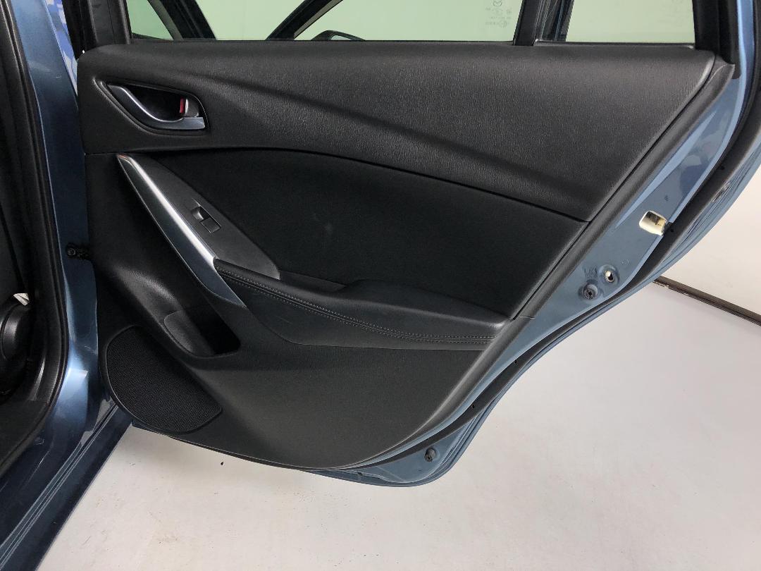 Photo '19' of Mazda Atenza Photo '19' of Mazda Atenza