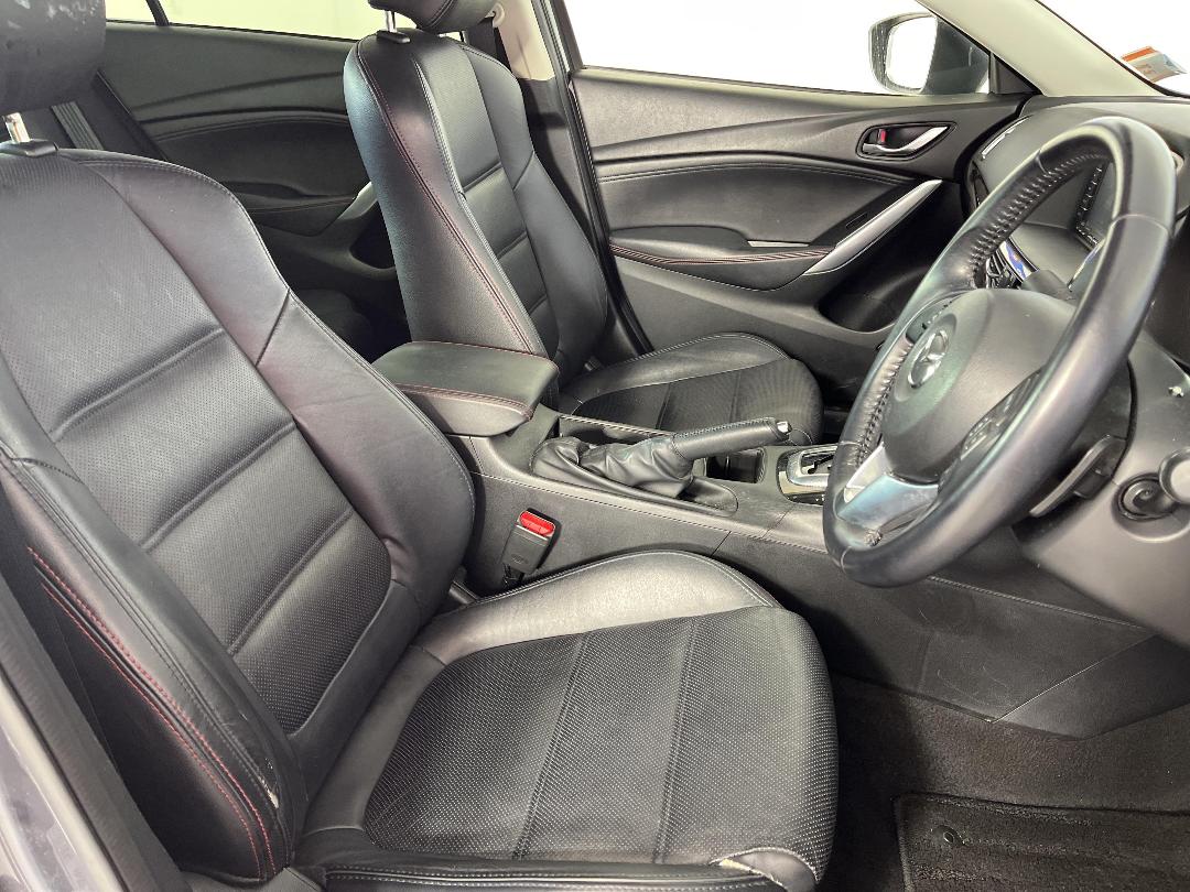 Photo '16' of Mazda Atenza Photo '16' of Mazda Atenza