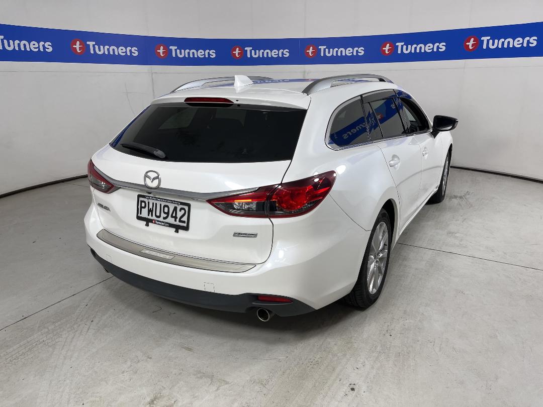 Photo '7' of Mazda Atenza