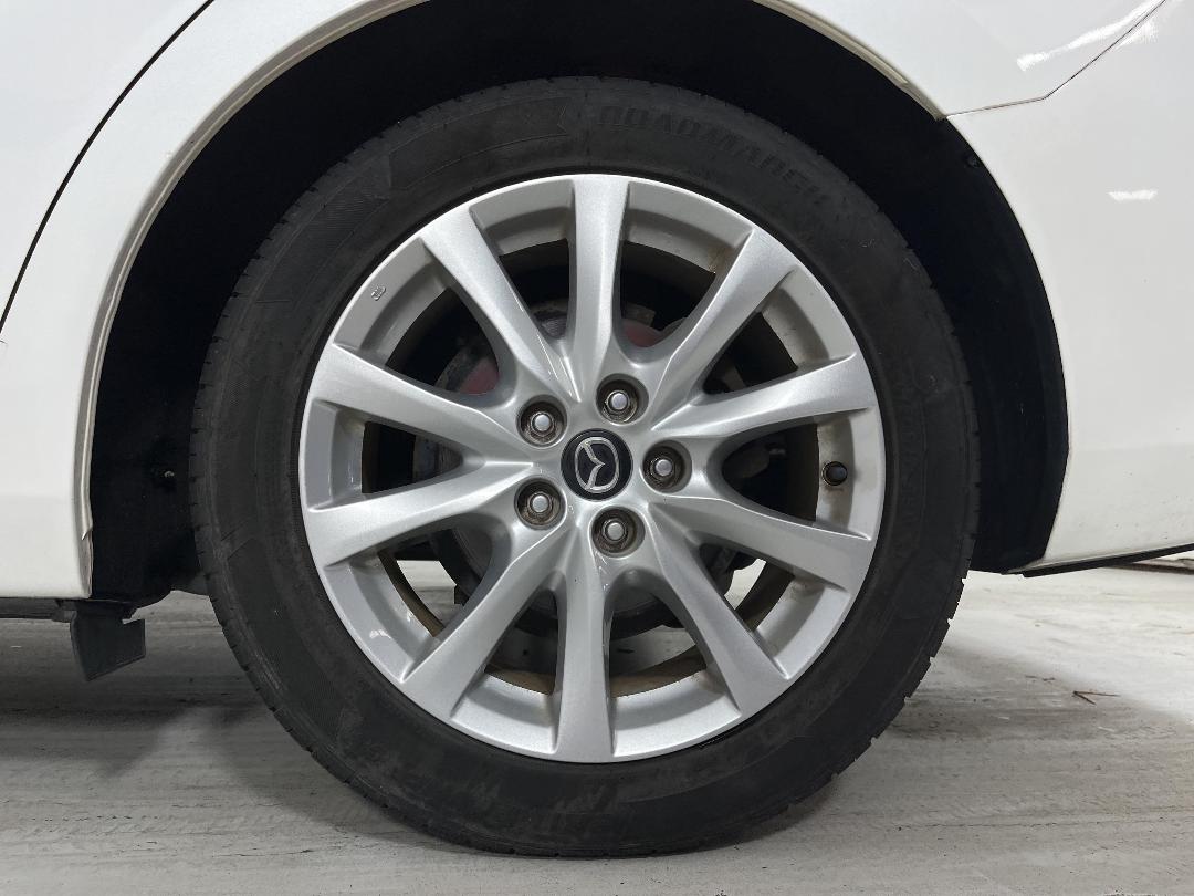 Photo '11' of Mazda Atenza