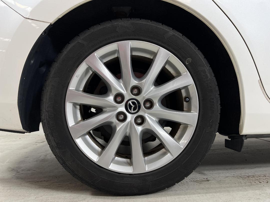 Photo '12' of Mazda Atenza