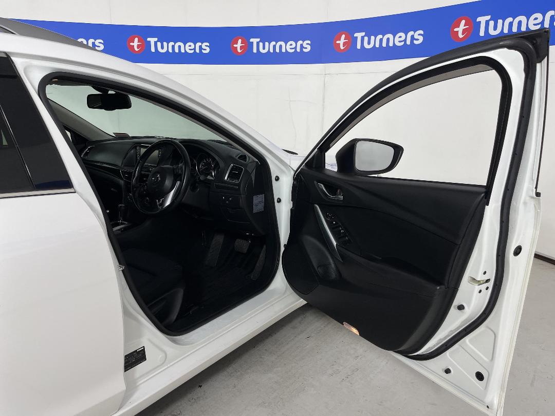 Photo '15' of Mazda Atenza