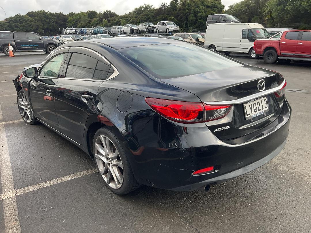 Photo '3' of Mazda Atenza