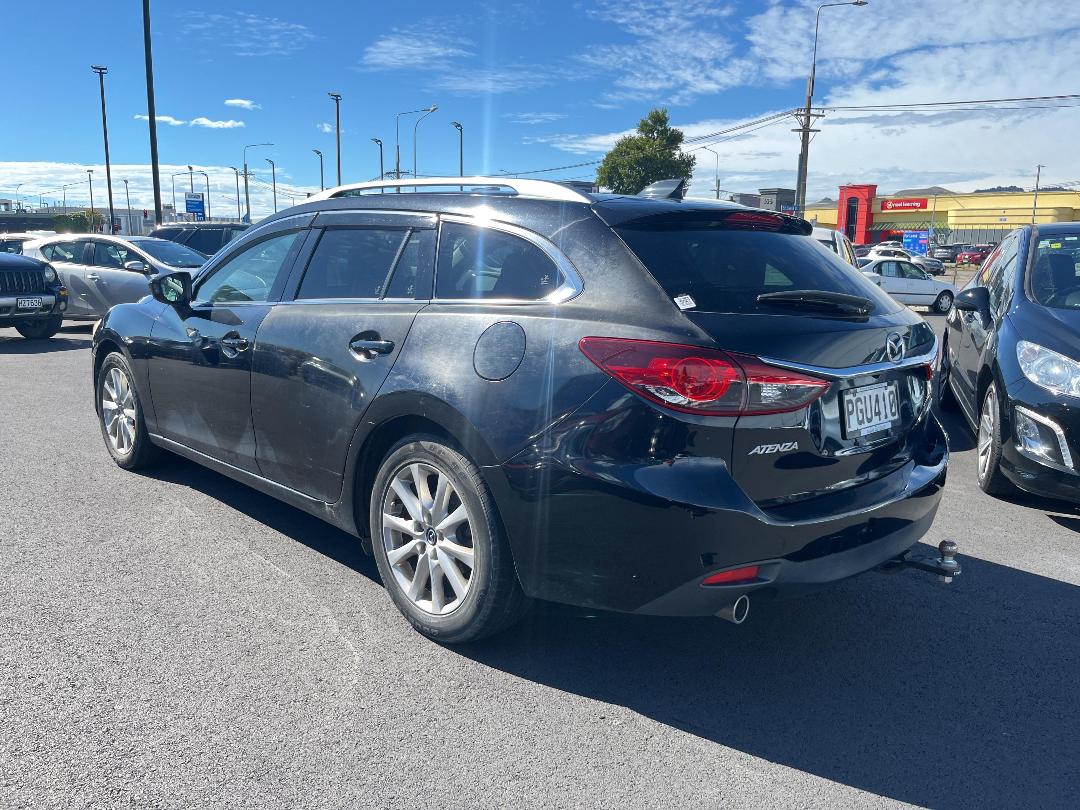 Photo '5' of Mazda Atenza