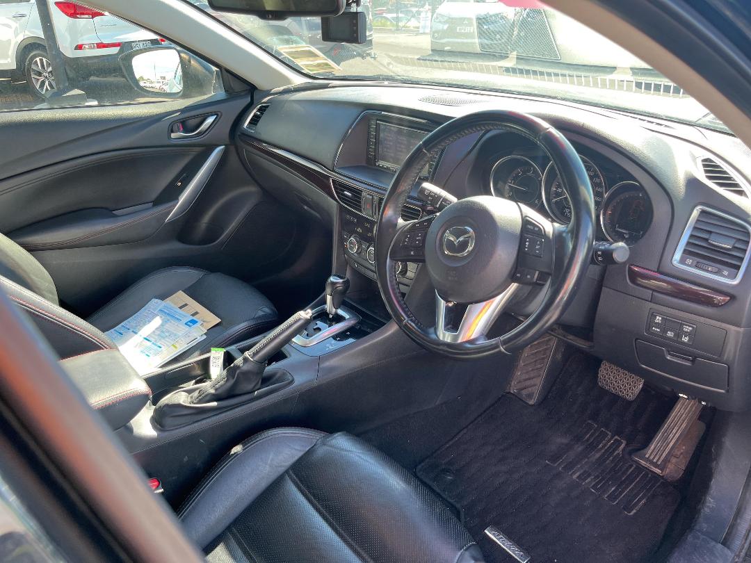 Photo '14' of Mazda Atenza