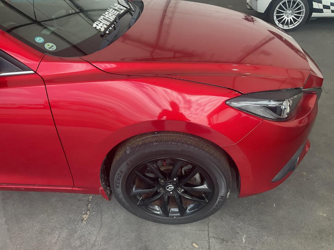 Photo '8' of Mazda Axela Photo '8' of Mazda Axela