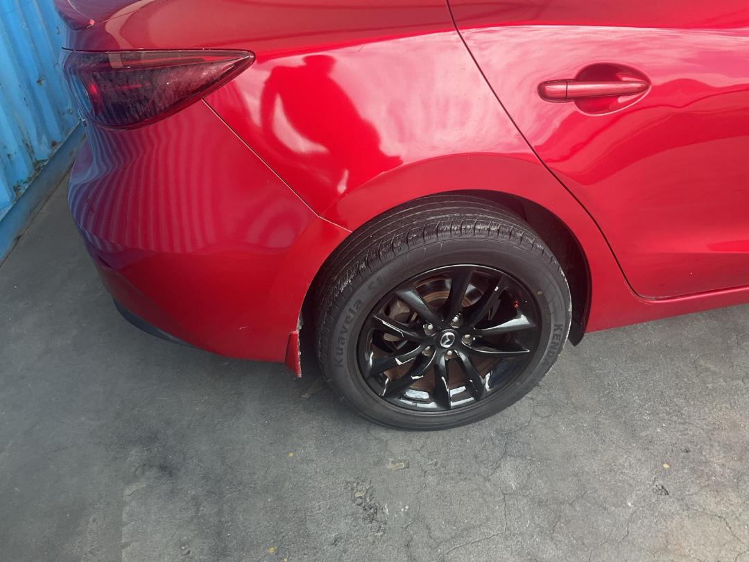 Photo '14' of Mazda Axela Photo '14' of Mazda Axela