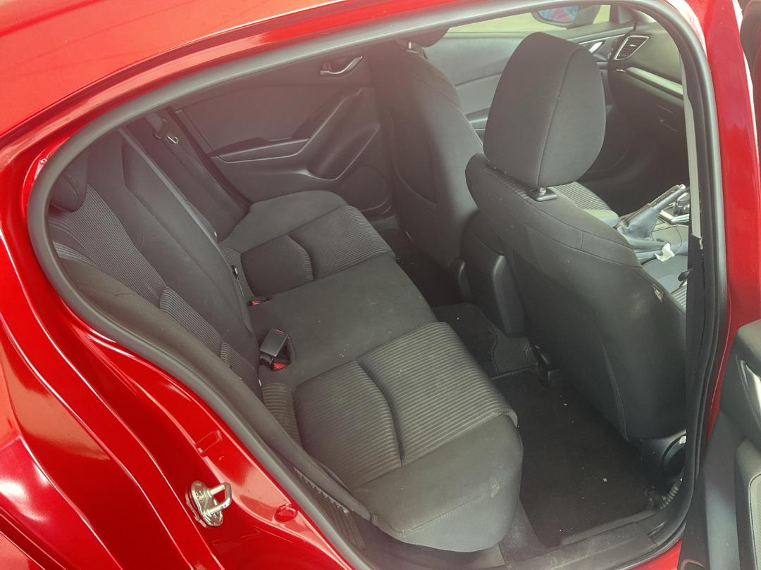 Photo '22' of Mazda Axela Photo '22' of Mazda Axela