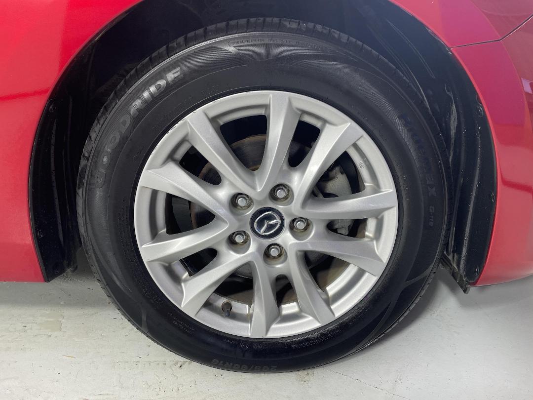 Photo '9' of Mazda Axela