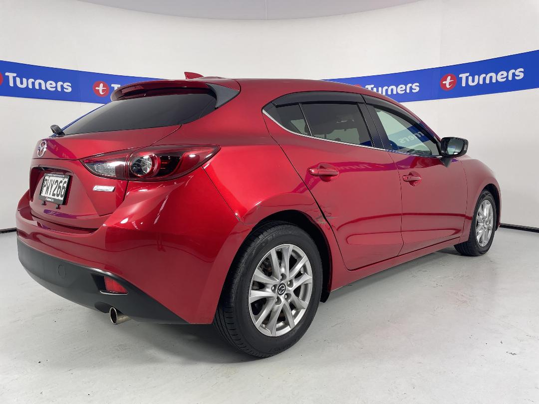 Photo '7' of Mazda Axela