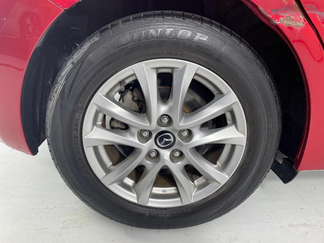 Photo '12' of Mazda Axela