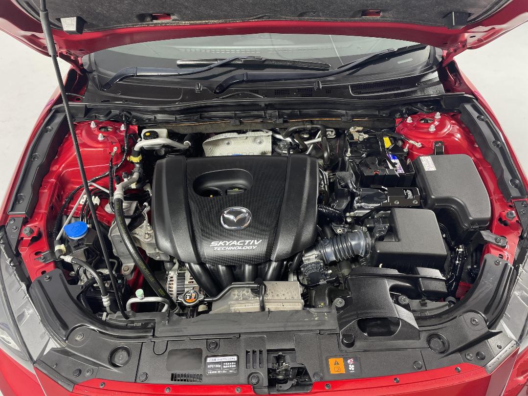 Photo '13' of Mazda Axela