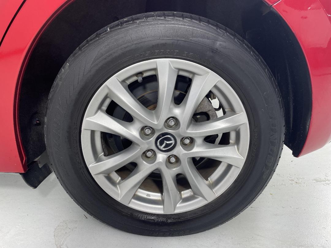 Photo '11' of Mazda Axela